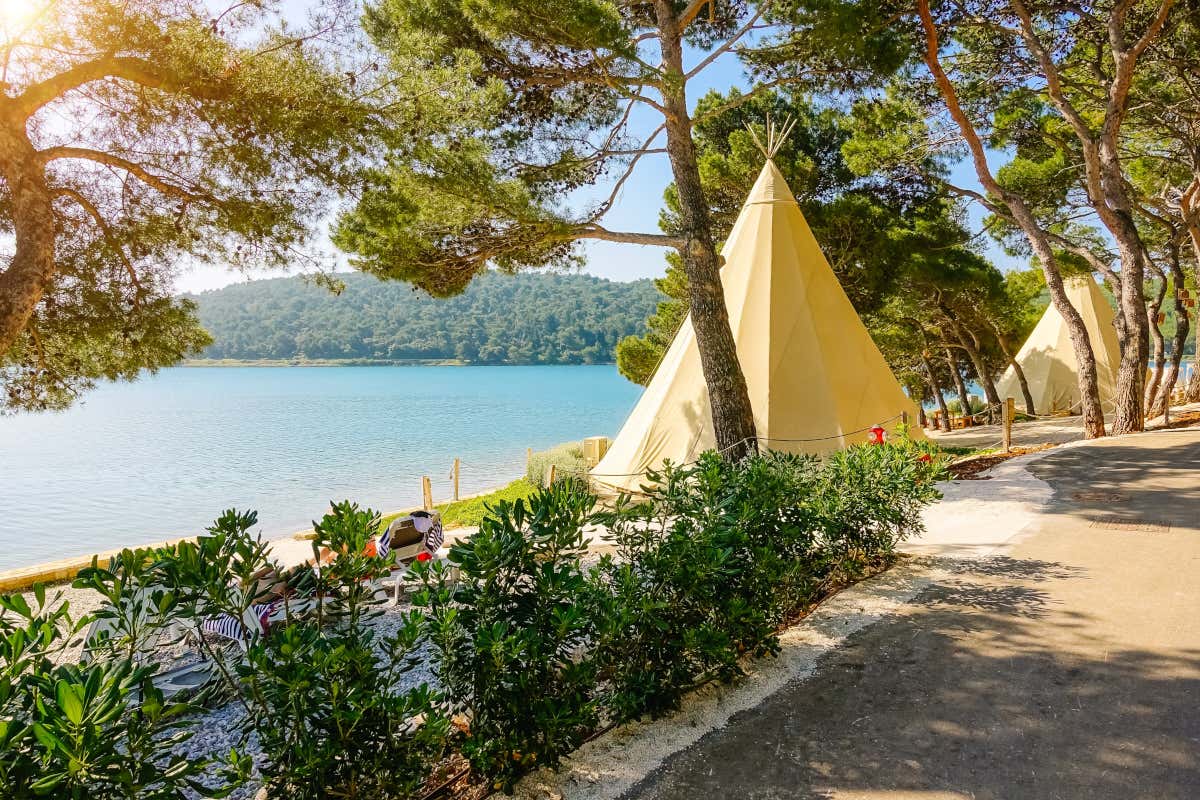 Estate 2025 nei beach club: ecco i 10 trend che segneranno la stagione