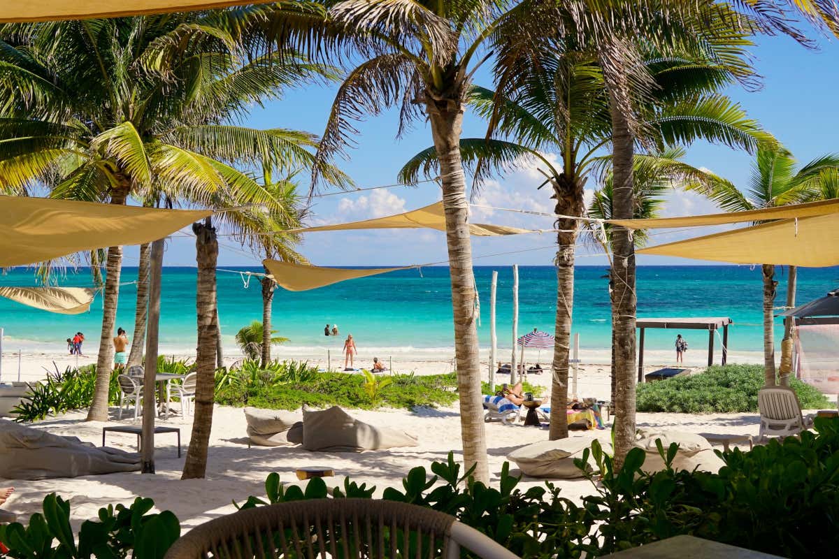 Estate 2025 nei beach club: ecco i 10 trend che segneranno la stagione