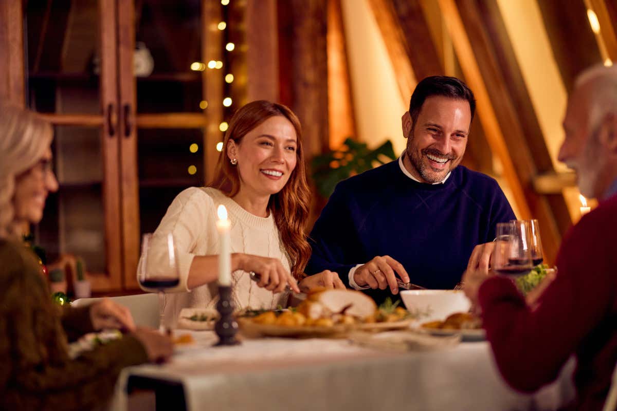 La sfida del cenone: ristoranti in crescita a Capodanno, ma resiste la tradizione casalinga