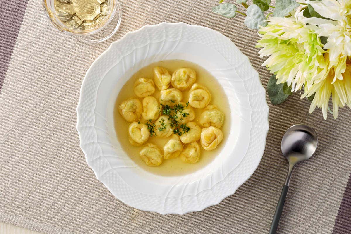 Cappelletti di carne in brodo con Prosciutto di Carpegna Dop