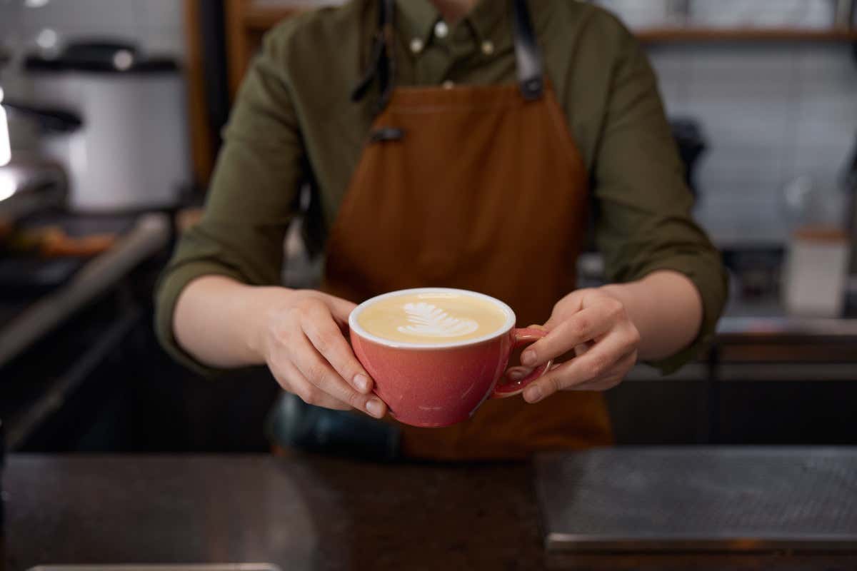 Il cappuccino fa bene? Benefici e controindicazioni: cosa c’è da sapere Il cappuccino fa bene? Benefici e controindicazioni: cosa c’è da sapere