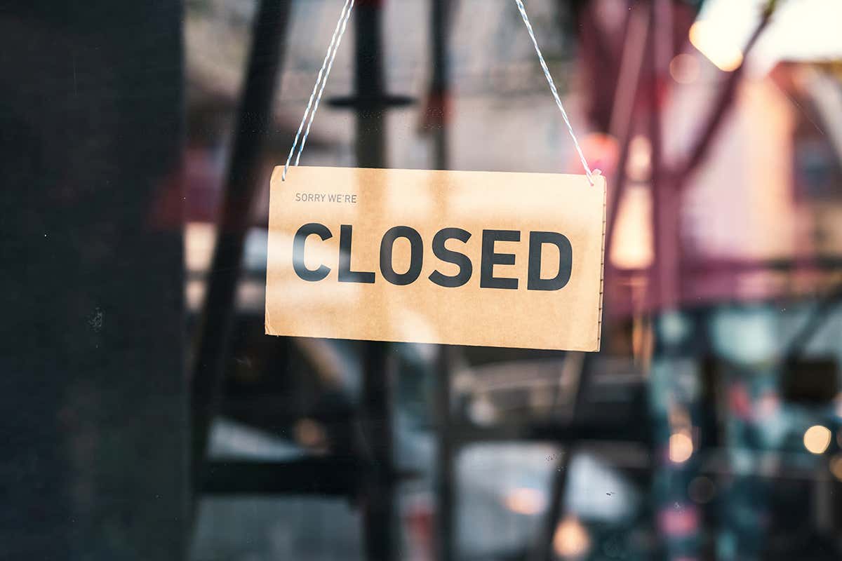 Italia che cambia: meno negozi e bar, più ristoranti e micro-alloggi Italia che cambia: meno negozi e bar, più ristoranti e micro-alloggi