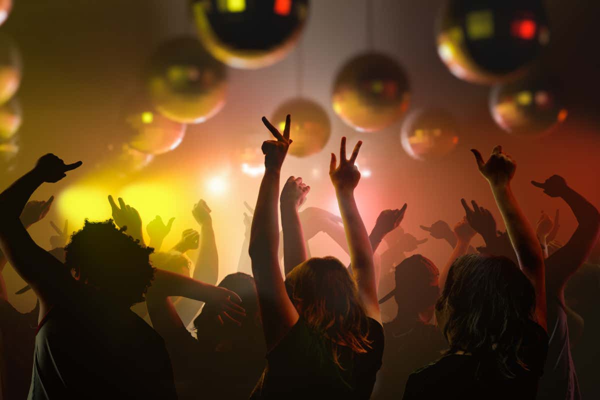 La nightlife italiana vale 2 miliardi: cresce l’indotto e cambia il modo di vivere la notte