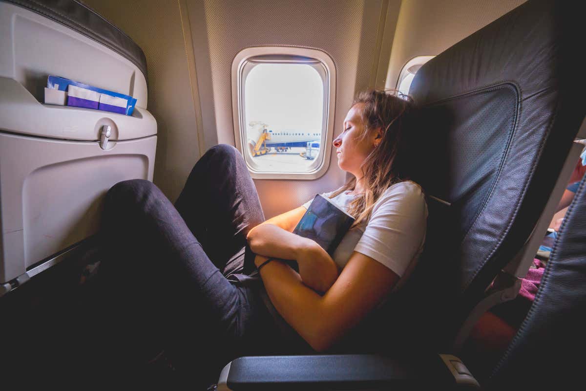 Dormire male in viaggio può incidere sul cervello: ecco le posizioni da evitare Dormire male in viaggio può incidere sul cervello: ecco le posizioni da evitare