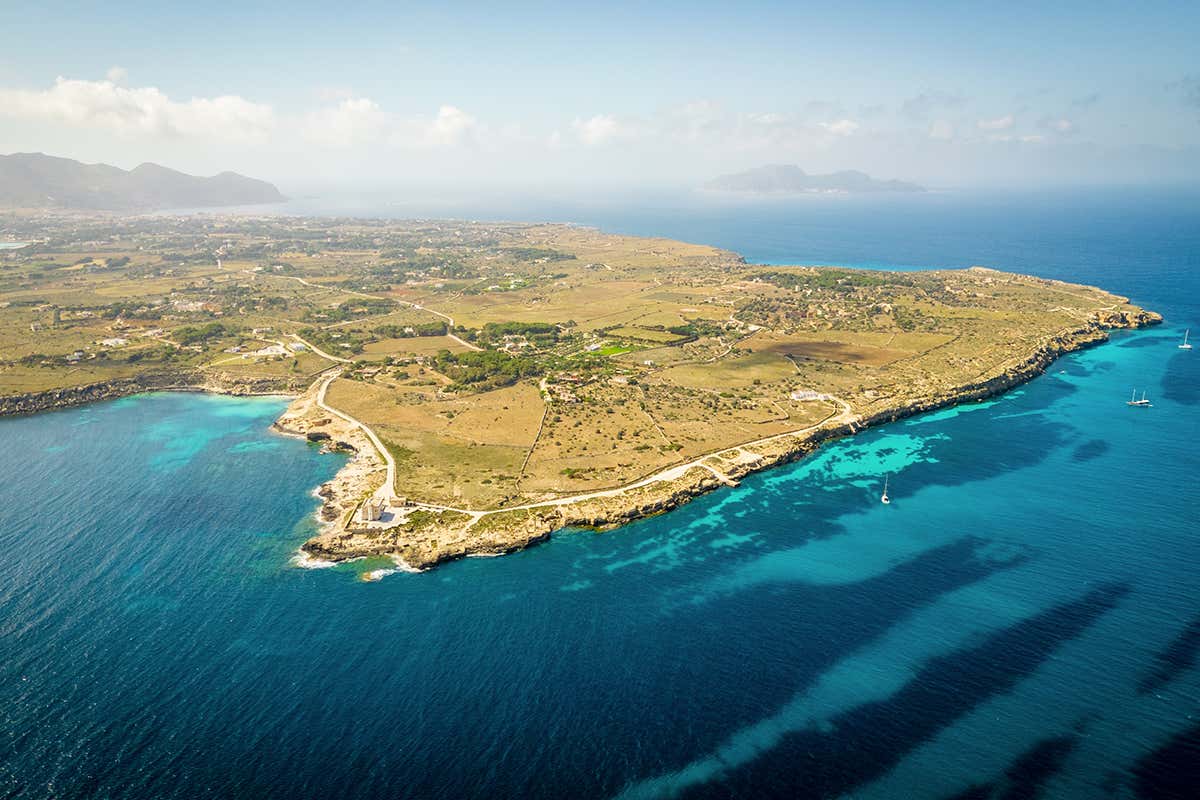 le isole Egadi raccontano l'identità più autentica del Mediterraneo attraverso una storia che unisce la preistoria alle grandi rotte marittime