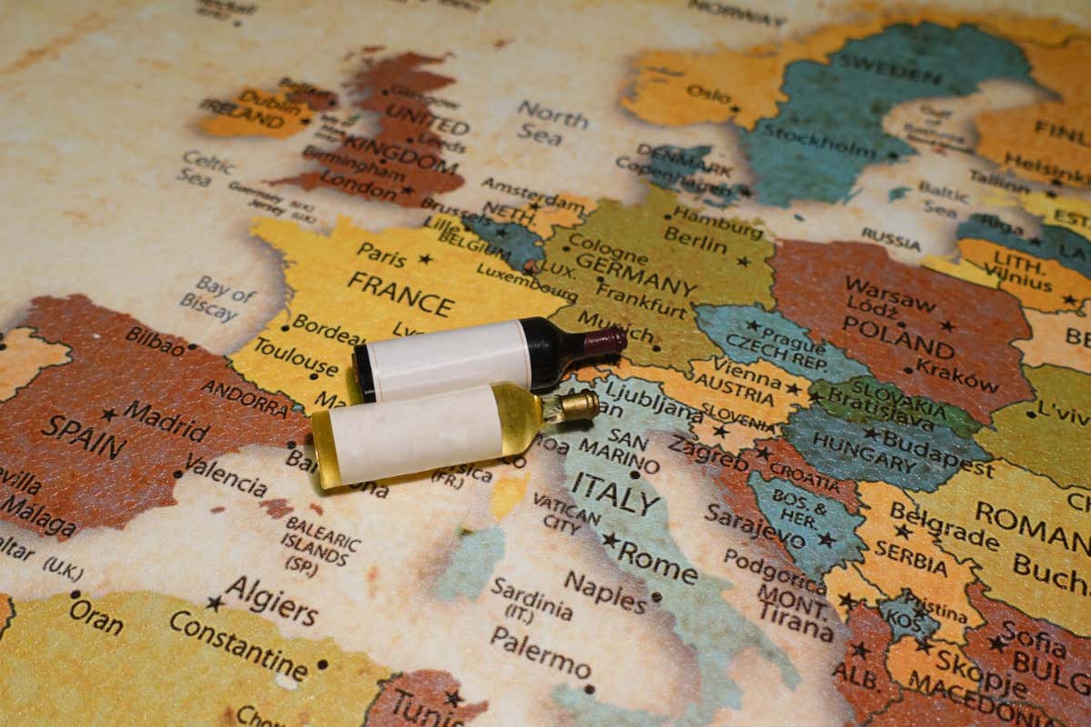 Vino, il calo è irreversibile? La mappa Ue che riscrive dove (e come) vendere