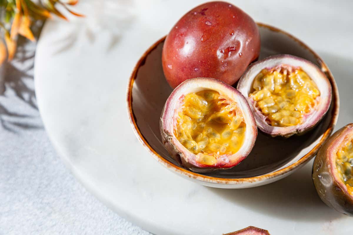 Frutto della passione: proprietà, gusto e gli abbinamenti che lo valorizzano