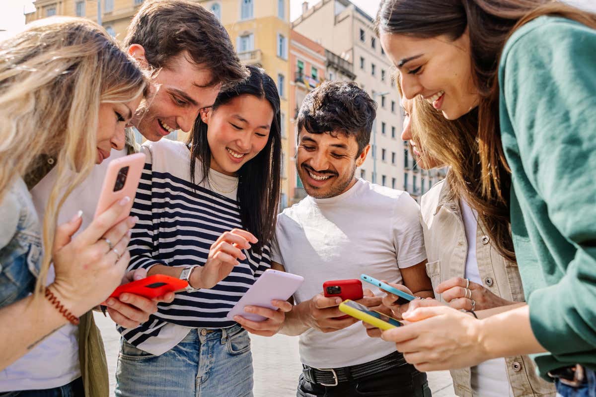 Viaggi di gruppo, ma su misura: come cambia il turismo organizzato per i giovani Viaggi di gruppo, ma su misura: come cambia il turismo organizzato per i giovani