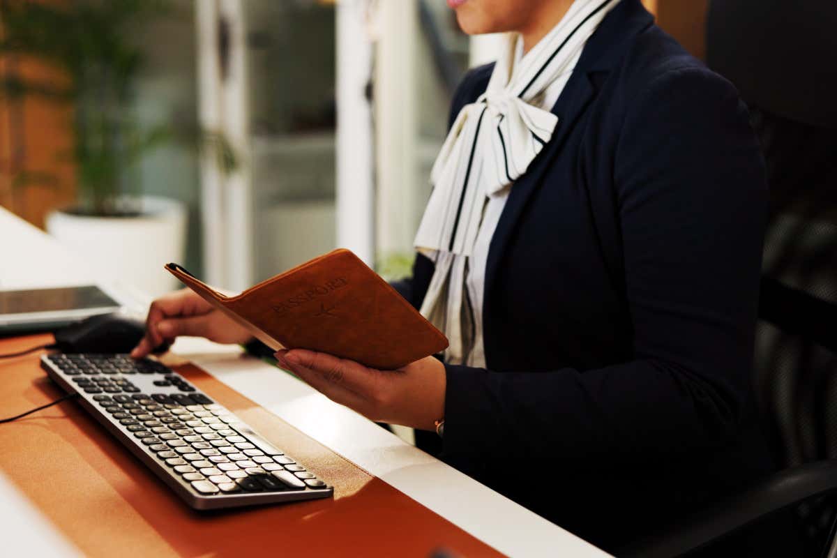 La comunicazione delle generalità degli ospiti alle autorità competenti sottraggono tempo e risorse ai piccoli hotel