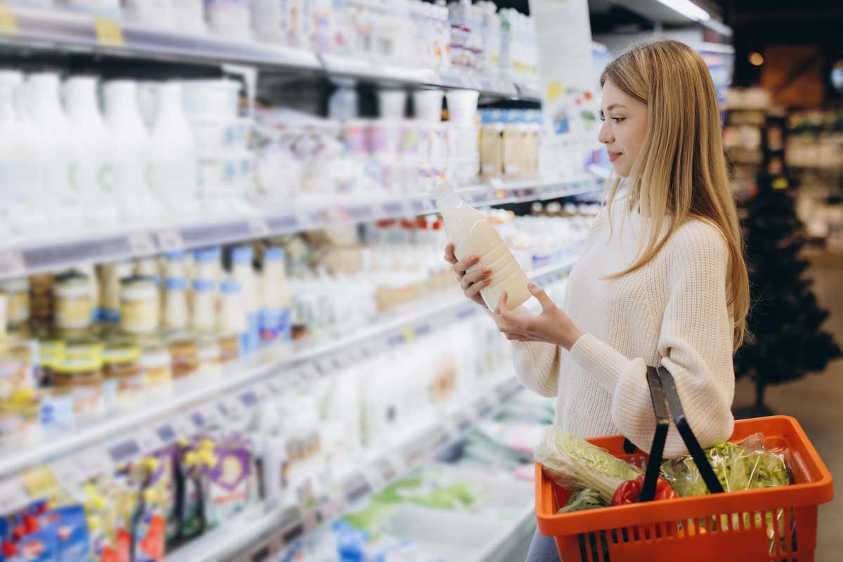 Trasparenza alimentare, l’origine resta scritta in etichetta: firmato il decreto Trasparenza alimentare, l’origine resta scritta in etichetta: firmato il decreto