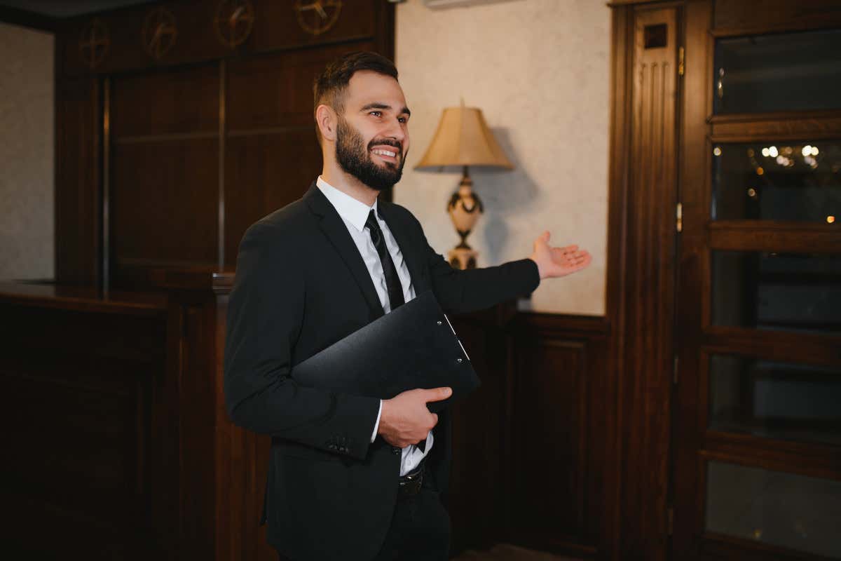 Dirigenti degli hotel, rinnovato il contratto: aumenti, welfare e nuove tutele fino al 2028