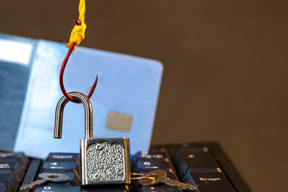 Quattro miliardi di euro di frodi online: il costo nascosto del turismo digitale