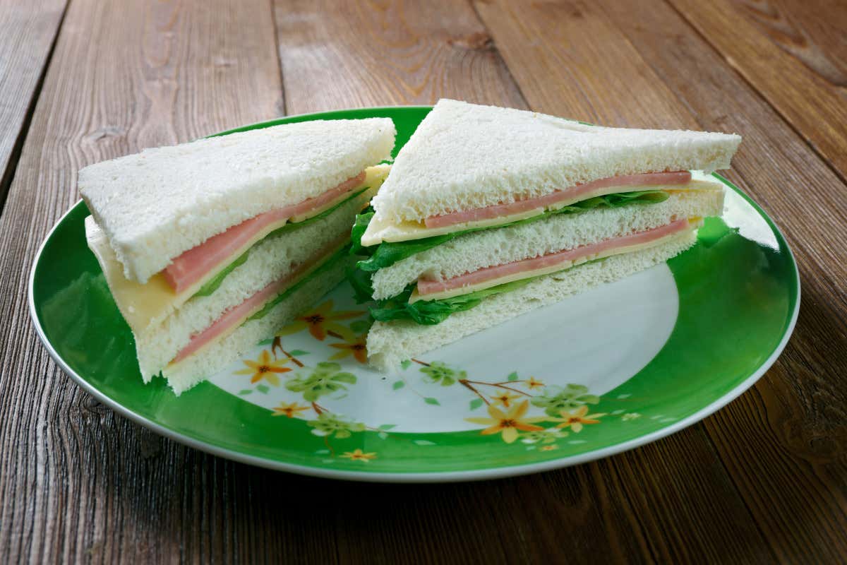 Dal Caffè Mulassano ai bar d’Italia: i 100 anni del tramezzino