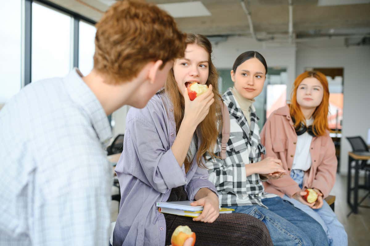 Ecco come il cibo sano può essere una risposta alla fatica digitale della Gen Z