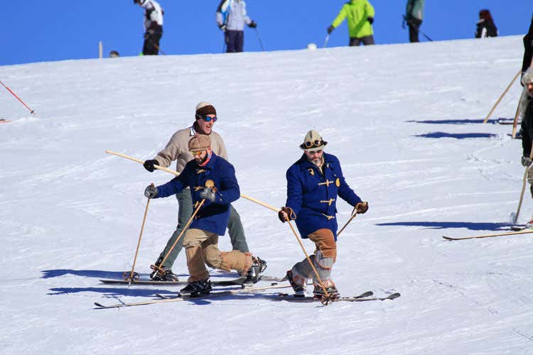 (S.Martino di Castrozza, weekend retr&ograve; Si torna a sciare con il Telemark)