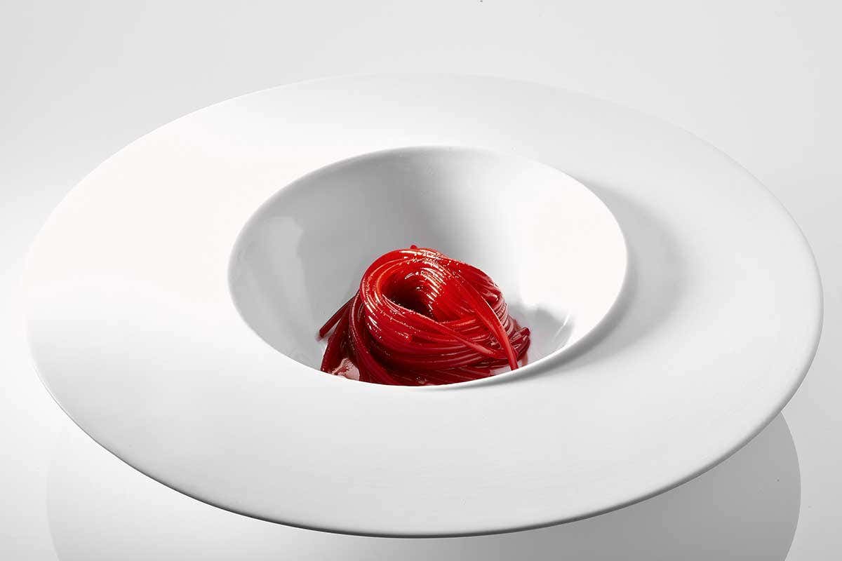 Spaghetto allo scoglio (Credits: Marco Veroli) Krèsios, l'idea vincente del menu degustazione unico (e al buio) vale la seconda stella