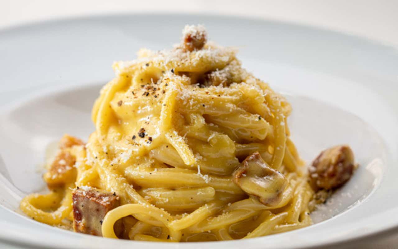 Spaghettoni alla Carbonara Fettuccine