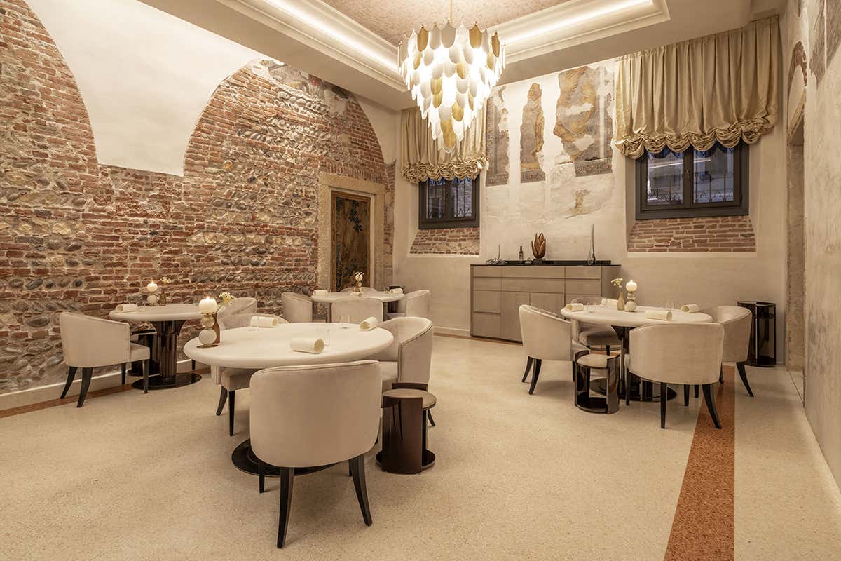 Iris Verona: come nasce una cucina Michelin libera dalle mode Iris Verona: come nasce una cucina Michelin libera dalle mode