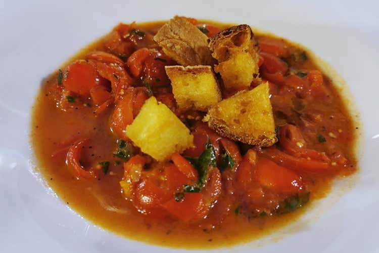 Zuppa Salamureci - Salamureci, cucina classica con chicche innovative