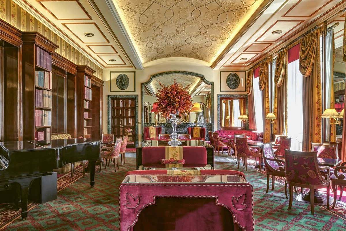 Salone Eva Cena fra le stelle e colazione da re: succede da Imàgo e Hassler Bistrot