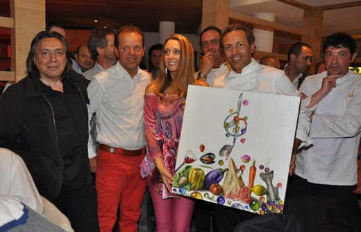 da sinistra: Il pittore Alberto Lanteri, Ulli Crazzolara, proprietario Rifugio Lodge Las Vegas, Raffaella Corsi Bernini, lo Chef Filippo La Mantia, Nicola Fiasconaro da sinistra: Il pittore Alberto Lanteri, Ulli Crazzolara, proprietario Rifugio Lodge Las Vegas, Raffaella Corsi Bernini, lo Chef Filippo La Mantia, Nicola Fiasconaro