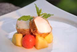  Saltimbocca di coda di rospo e Speck Alto Adige Igp, Mela Alto Adige Igp caramellata e pomodori ciliegini