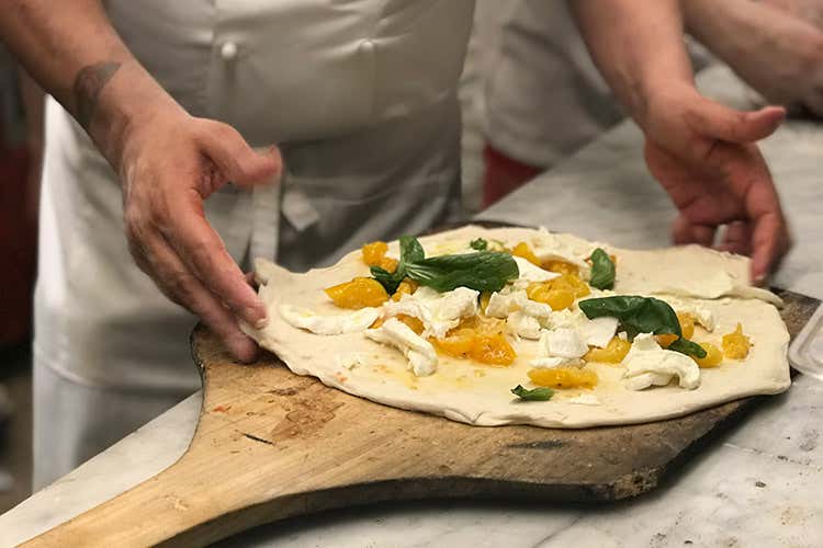 (Salvatore Di Matteo Le Gourmet Il maestro pizzaiolo, da Napoli a Roma)