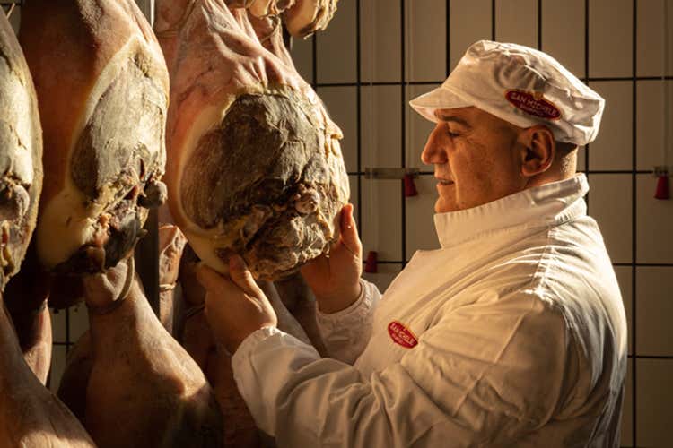 San Michele punta sul nuovo trend del prosciutto intero a casa