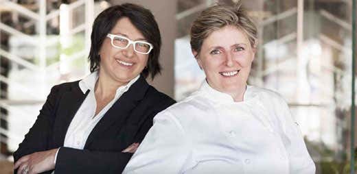 da sinistra: Sandra Ciciriello e Viviana Varese da sinistra: Sandra Ciciriello e Viviana Varese