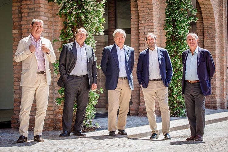 Beniamino Garofalo e i fratelli Marzotto - Santa Margherita Gruppo Vinicolo eletta Cantina dell’annoper la Guida vini d’Italia 2021 del Gambero Rosso.