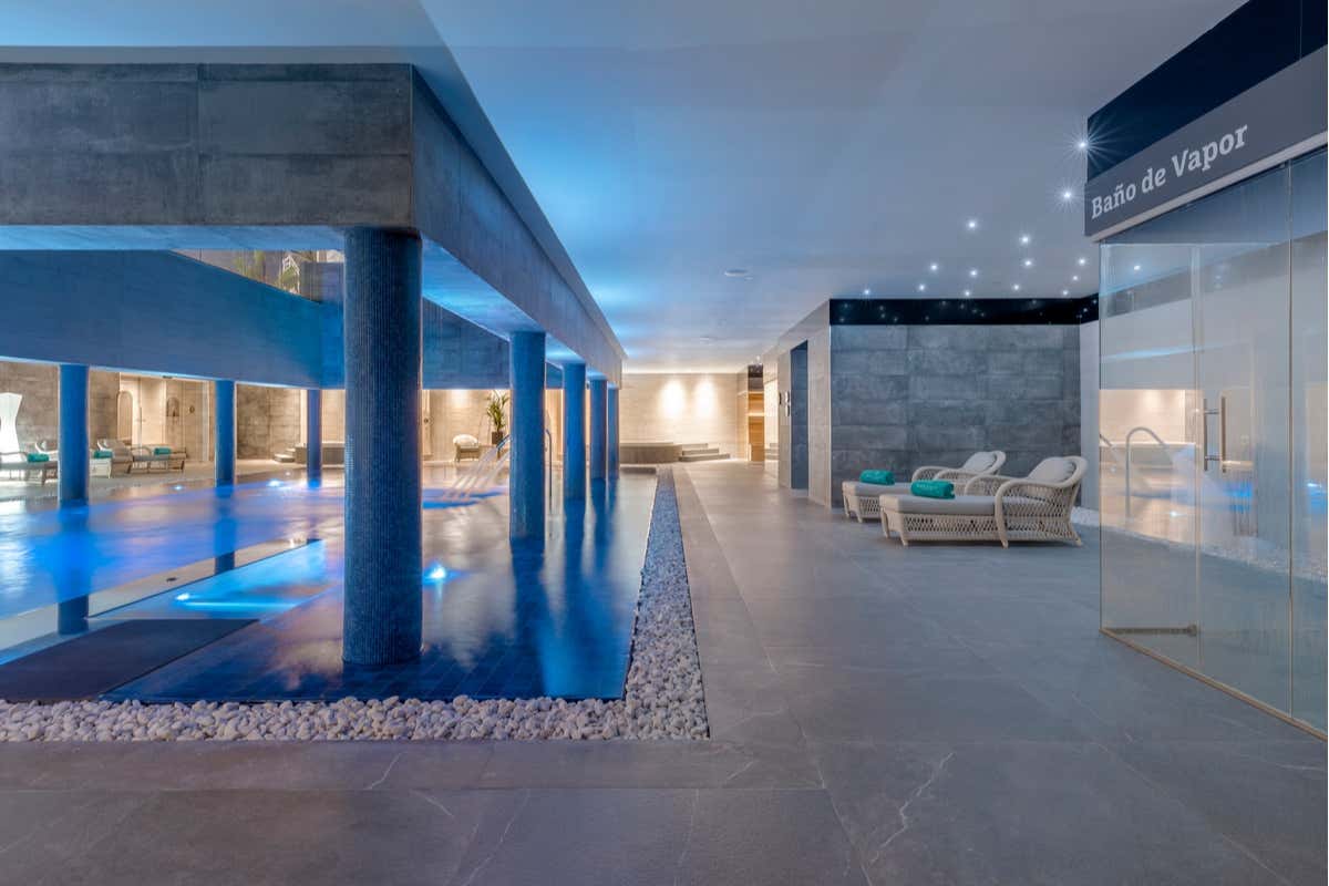 Hotel Santa Catalina: gioiello di eleganza e relax a Las Palmas Hotel Santa Catalina: gioiello di eleganza e relax a Las Palmas