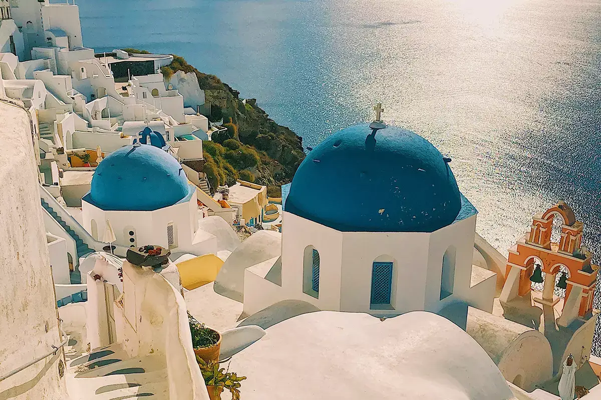 Santorini Estate 2022: le dieci isole da non perdere (senza uscire dall&rsquo;Europa)