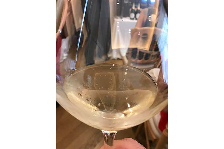 Sartorialità ed enologia a Palazzo Parigi Degustazioni nei calici proposti da Chs Sartorialità ed enologia a Palazzo Parigi Degustazioni nei calici proposti da Chs