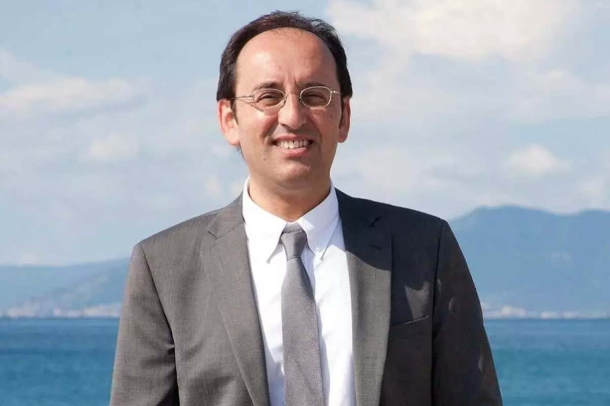 Angelo Berlangieri L’estate sta finendo… prima! Gli alberghi rinunciano al fine stagione per il caro bollette