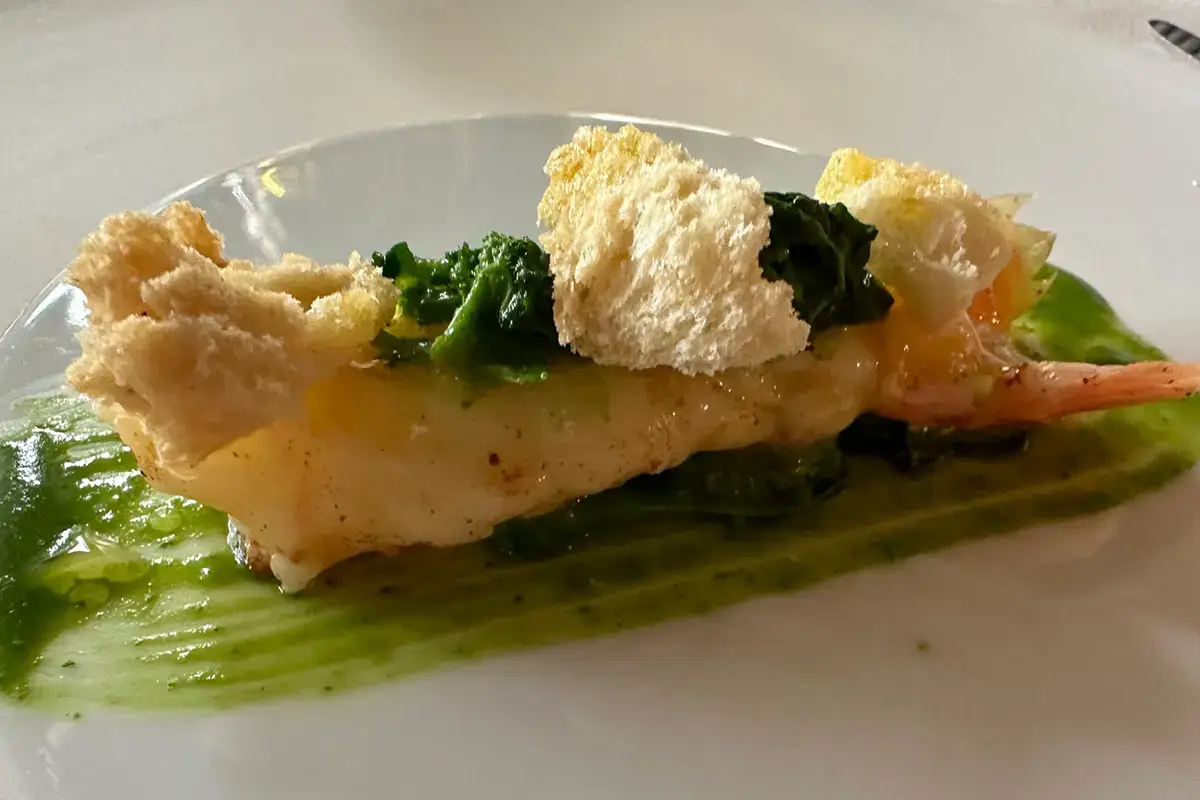Scampo di Santa Margherita, riduzione di clementina, cime di rapa Splendido Mare a Portofino: lusso, relax e cucina gourmet