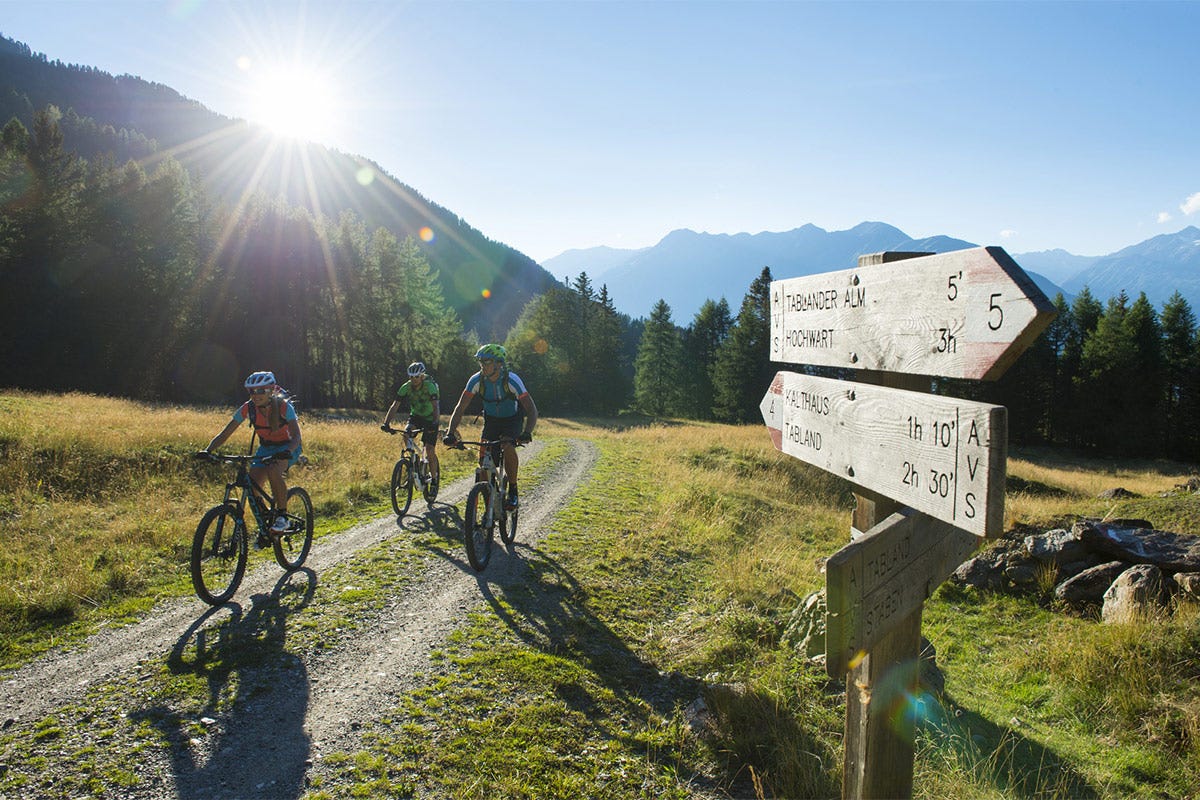 Un paradiso per i bikers grazie ai numerosi sentieri tracciati Vacanze salutari in Alto Adige Nella natura con i Vitalpina Hotels