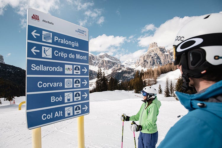 Sciare in Alta Badia è una delle esperienze che non può mancare nel curriculum di uno sciatore (Sciare con gusto, 11ª edizione Cucina gli amici dell’Alta Badia)