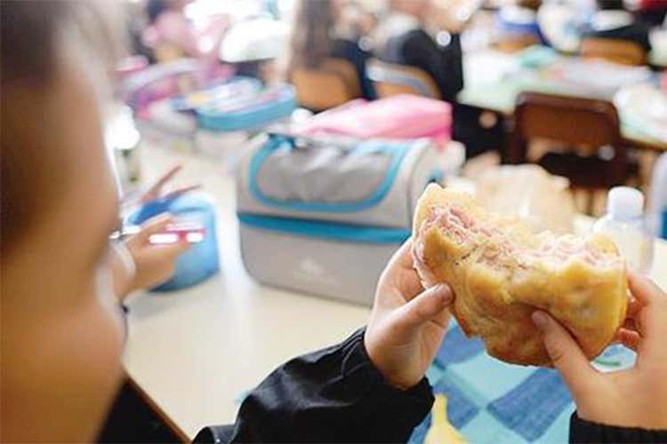 Scuola, sì del Ministero al pranzo da casa Ma attenzione a scambi e contaminazioni