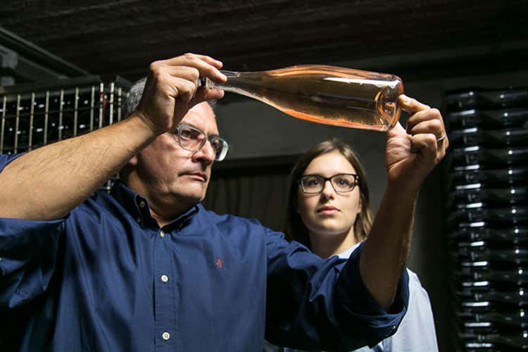 Un lavoro di squadra, tutto in famiglia - Scuropasso, questione di famiglia Anche i giovani puntano sulla vigna