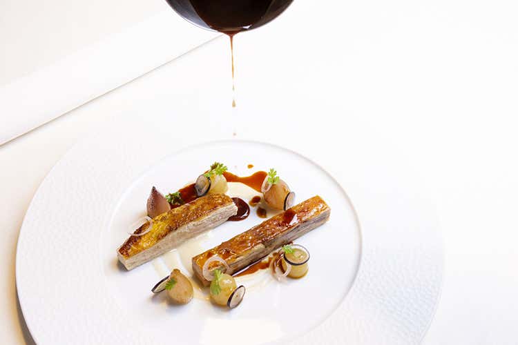 Piatti che fondono sapori quotidiani con ingredienti inediti - Il Sedicesimo Secolo vuole riaprire in sicurezza e celebrando l'Italia