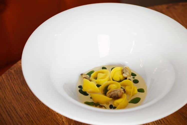 Senza Spaghetto alle Vongole in un tortello