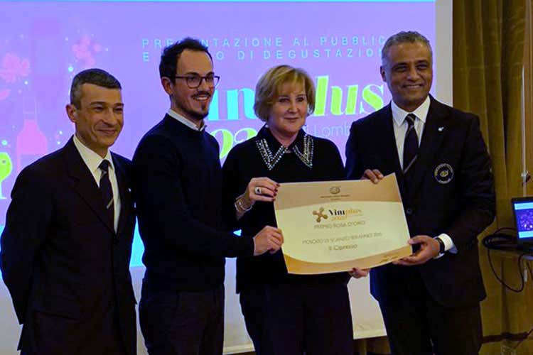 Angelica Cuni riceve la Rosa d'oro della guida Viniplus 2020 (Serafino Il Cipresso premiato dai sommelier lombardi) Angelica Cuni riceve la Rosa d'oro della guida Viniplus 2020 (Serafino Il Cipresso premiato dai sommelier lombardi)