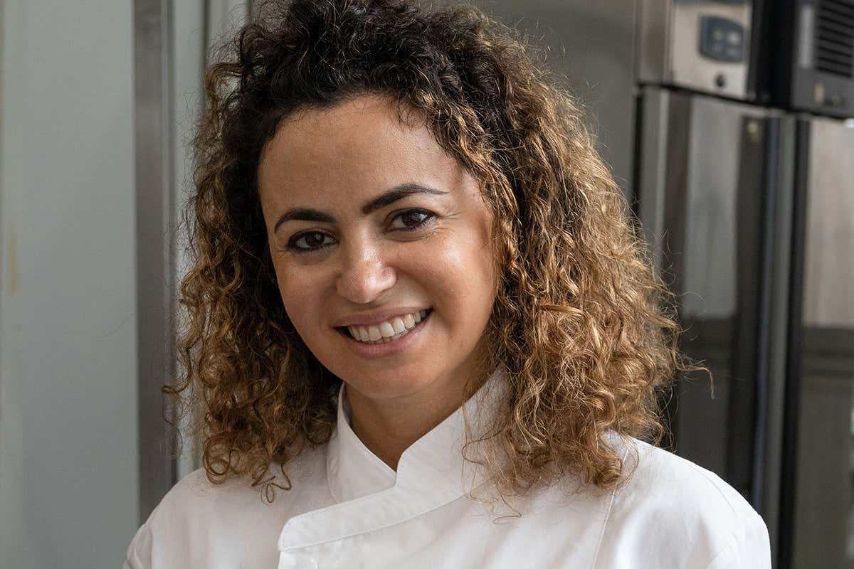 Serena Urzì Serena Urzì, dalla toga al toque da gelatiera Serena Urzì Serena Urzì, dalla toga al toque da gelatiera