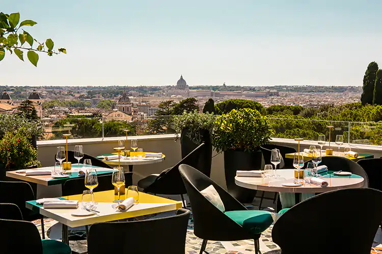 Settimo Roman Cuisine &amp; Terrace del Sofitel Villa Borghese Dove mangiare a Roma? Ta rooftop, piazze storiche e vigne