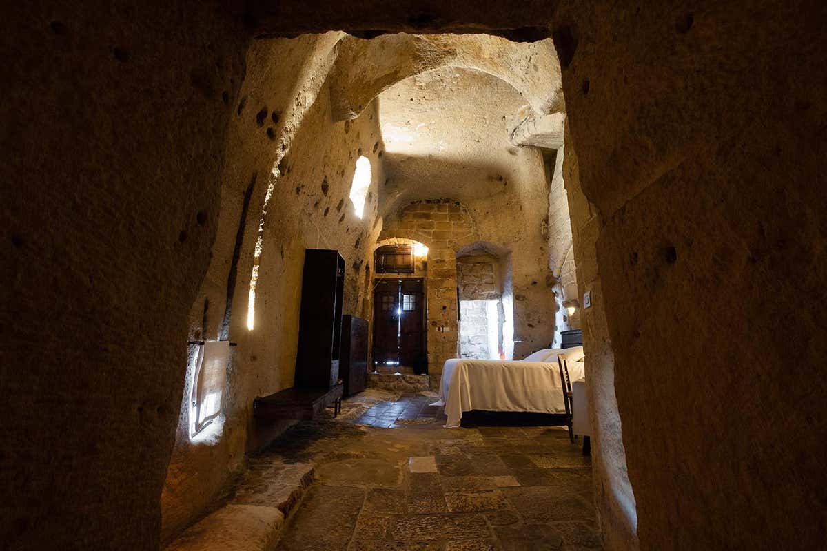 Le stanze sono 18, quasi tutte all’interno delle grotte Natale super classico? Perché non dormire in un ''presepe''! Ecco tre hotel Le stanze sono 18, quasi tutte all’interno delle grotte Natale super classico? Perché non dormire in un ''presepe''! Ecco tre hotel