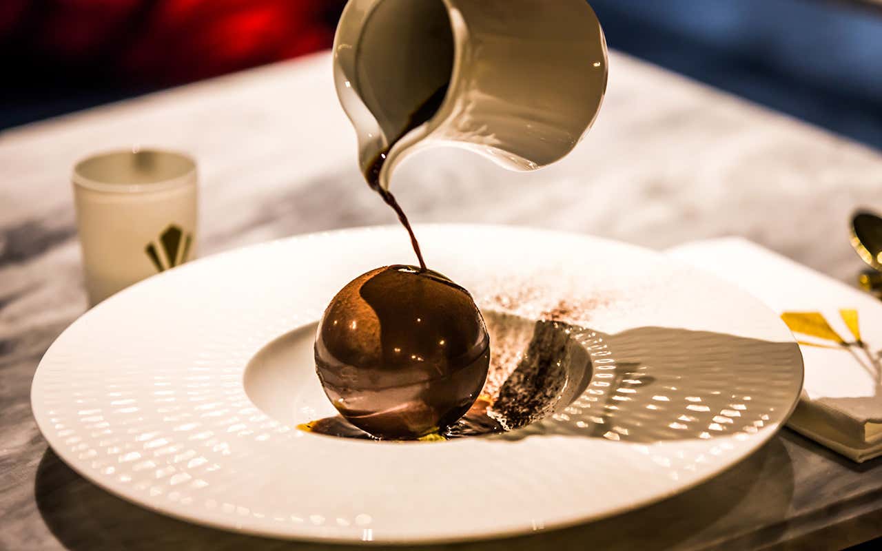 Sfere tiramisù Come nel Grande Gatsby: il glamour anni 30 al Valentyne Restaurant