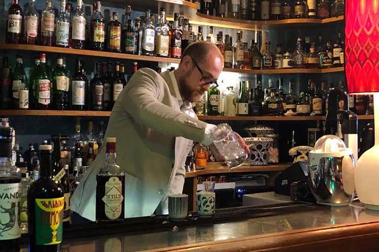 Dario Dal Vento (Sfida tra barman a colpi di Vermouth L'eccellenza piemontese è da sdoganare) Dario Dal Vento (Sfida tra barman a colpi di Vermouth L'eccellenza piemontese è da sdoganare)