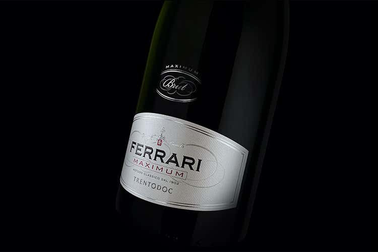 (Sfincione e bollicine a Milano La Mantia insieme a Cantine Ferrari)