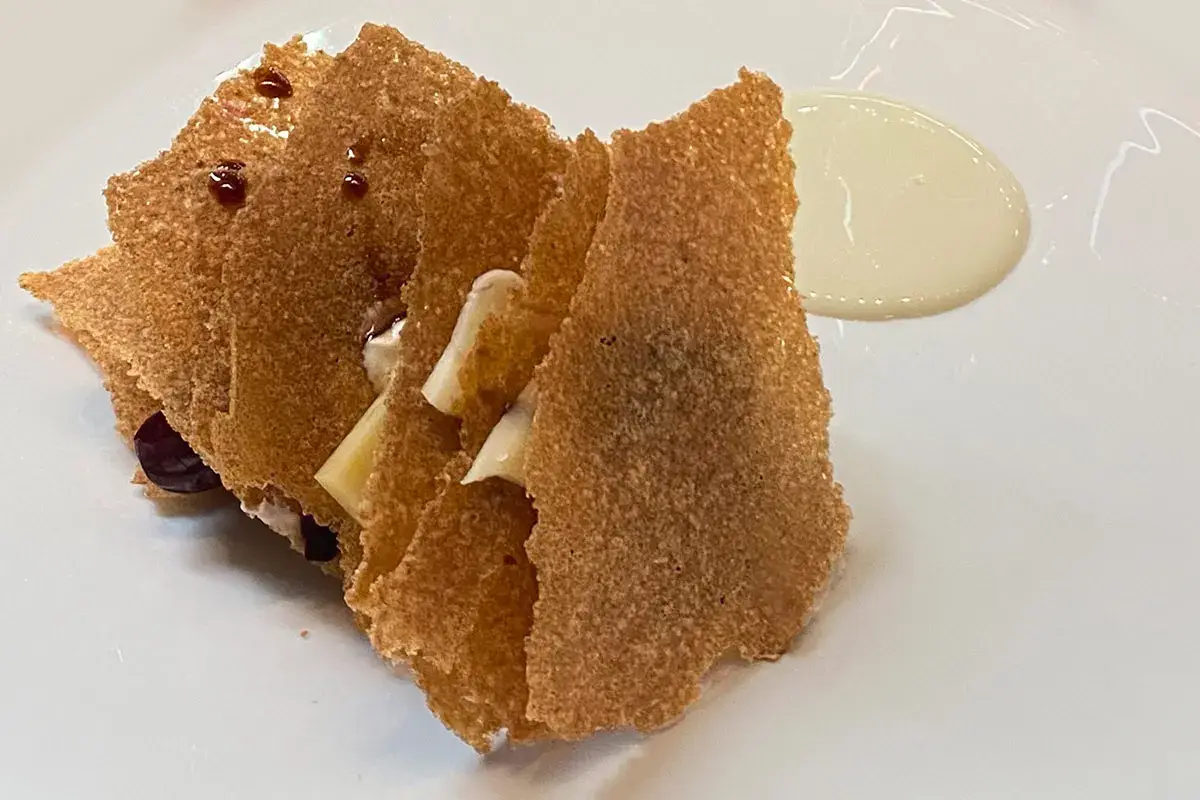 Sfoglia croccante e Fontina Dop d’Alpeggio fondente