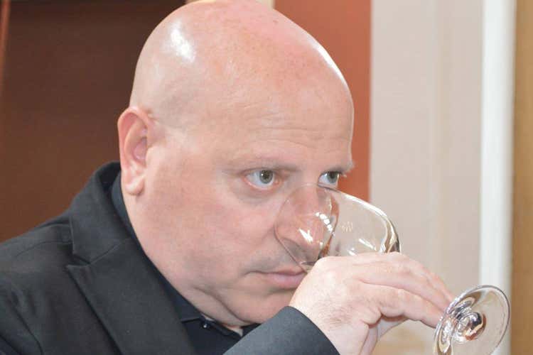 Carmelo Sgandurra (Sgandurra, ambasciatore del buon bere «I vini italiani sono apprezzati a Bucarest») Carmelo Sgandurra (Sgandurra, ambasciatore del buon bere «I vini italiani sono apprezzati a Bucarest»)